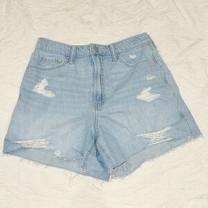 Hollister women’s Light Blue Distressed Denim Shorts size 4 / 27